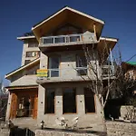 Wooden Castle Hotel And Resort