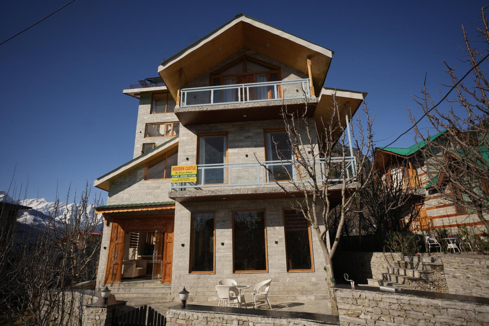 Wooden Castle And 3* Manali (Himachal Pradesh)