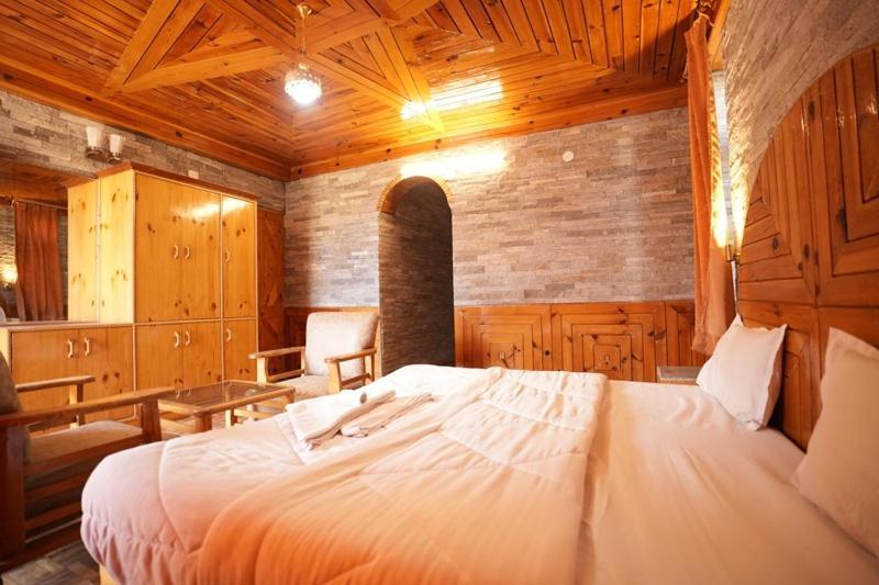 Wooden Castle And 3*
